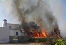 Φωτιά στα Κύθηρα: Εκκενώνεται ιστορικό μοναστήρι! Πυροσβεστικές δυνάμεις από όλη τη χώρα
