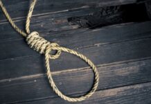 ΣΟΚ: “Κάνω το τελευταίο μου τσιγάρο, να προσέχεις τα παιδιά”…. και κρεμάστηκε!