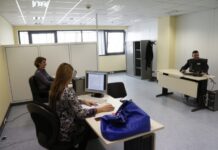 Προσλήψεις στο Δημόσιο: 1.899 θέσεις μόνιμων σε ΔΕΗ, ΕΥΔΑΠ, ΕΛΤΑ, ΟΑΕΔ, Φυλακές και Μουσεία