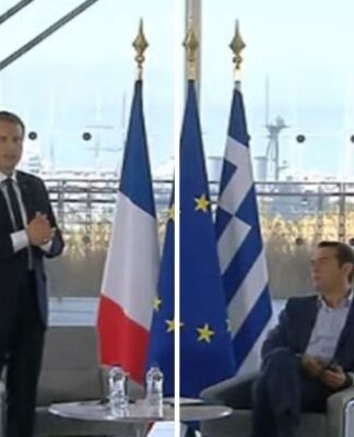 Με λόγχη αντί για Σταυρό στον ιστό της η ελληνική σημαία υποδέχθηκε τον Γάλλο Πρόεδρο στο Σ. Νιάρχος