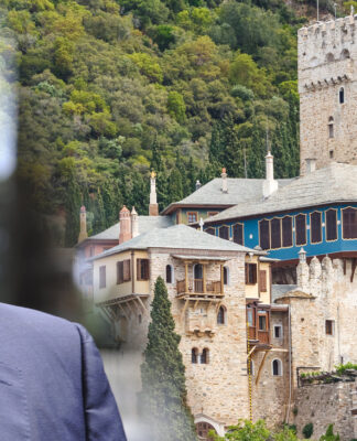 «Μην τολμήσεις να έρθεις» – Βροντερό «Όχι» από το Άγιο Όρος στον Τσίπρα