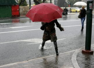 Καιρός: Συνεχίζεται το χειμερινό κλίμα – Βροχές, δυνατοί άνεμοι και πτώση της θερμοκρασίας