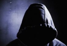 Νύχτα τρόμου για Έλληνα σχεδιαστή – Τον χτυπούσαν μπροστά στα παιδιά του!