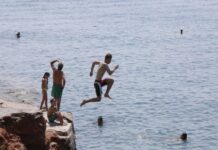 Καιρός: Δεν λέει να φύγει το καλοκαίρι – Σε υψηλά επίπεδα η θερμοκρασία και την Τρίτη