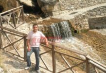 Γιάννης Καυκιάς: Στον τάφο του μαχαίρωσαν τη Δώρα Ζέμπερη – Είχε σκοτωθεί σε εργατικό δυστύχημα