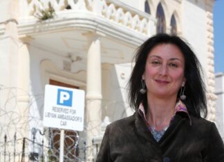Δολοφονία Μαλτέζας δημοσιογράφου: Με ένα κινητό πυροδότησε ο δράστης στην βόμβα