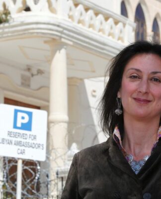 Δολοφονία Μαλτέζας δημοσιογράφου: Με ένα κινητό πυροδότησε ο δράστης στην βόμβα