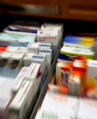 Θεσσαλονίκη: Καθησυχάζουν για τα πλαστά φάρμακα – "Απολύτως ασφαλείς εκείνοι που πηγαίνουν σε φαρμακεία"
