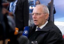 Σόιμπλε: "H Ελλάδα βρίσκεται σε καλό δρόμο"
