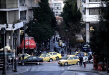 Γύρος της Αθήνας: Κυκλοφοριακό χάος και ατέλειωτη ταλαιπωρία για τους οδηγούς. Ποιους δρόμους να αποφύγετε