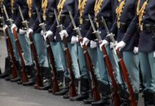 Επίθεση σε Ευέλπιδες: Ανθρωποκυνηγητό για τους δράστες του ξυλοδαρμού στο Μοναστηράκι