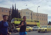 Ο Νικολά Σαρκοζί κάνει τζόγκινγκ στο Σύνταγμα!