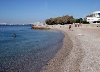 Λάρισα: Πτώμα άνδρα σε αποσύνθεση εντοπίστηκε σε παραλία – Μυστήριο η ταυτότητά του