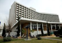Φεύγουν… χωρίς μέτρα οι δανειστές – Κρίνεται το Κοινωνικό Μέρισμα