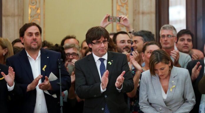 Καταλονία: Θα απαγγείλουν κατηγορίες στον Πουτζδεμόντ.