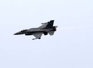 Λουκάς Θεοχαρόπουλος: Αυτός είναι ο πιλότος που συγκίνησε όλη την Ελλάδα (ΦΩΤΟ+ΒΙΝΤΕΟ)