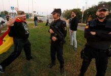Ισπανία: Η Μαδρίτη αναλαμβάνει την κηδεμονία της Καταλονίας και καλεί τον Πουτζντεμόν να "κατέβει" στις εκλογές