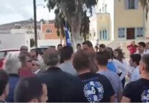 Σαντορίνη: Εικόνες ντροπής και επεισόδια από Χρυσαυγίτες στην παρέλαση