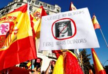 Καταλονία: 300.000 σε διαδήλωση υπέρ της ενότητας στη Βαρκελώνη