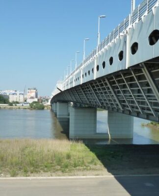 Πήγε να ανέβει σε γέφυρα για να αυτοκτονήσει και έπεσε θύμα βιασμού