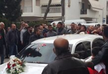 Λάρισα: Οργή και θρήνος στην κηδεία του αγοριού που παρασύρθηκε από τρένο
