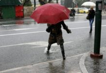 Καιρός: Καταιγίδες κατά ριπάς από αύριο.