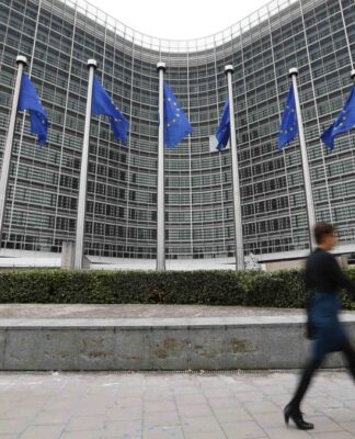 Κομισιόν για φονική κακοκαιρία: Δεν έχουμε λάβει από την Ελλάδα αίτημα για βοήθεια