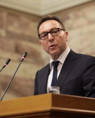 Στουρνάρας: Πάνω από 400.000 νέοι έχουν φύγει από την Ελλάδα τα χρόνια της κρίσης