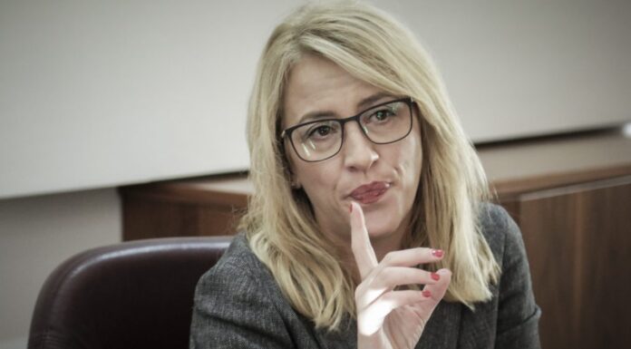Δούρου για Δυτική Αττική: Να κατεδαφιστούν τα αυθαίρετα – Κάποιος πρέπει να πάρει το πολιτικό κόστος
