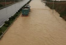 Μακεδονία: Η κακοκαιρία σαρώνει Θεσσαλονίκη, Πιερία, Βέροια και Νάουσα – Δραματικές διασώσεις στην κάμερα