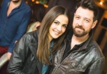 Η Αγγελική Δαλιάνη ποζάρει με τον νεογέννητο γιο της