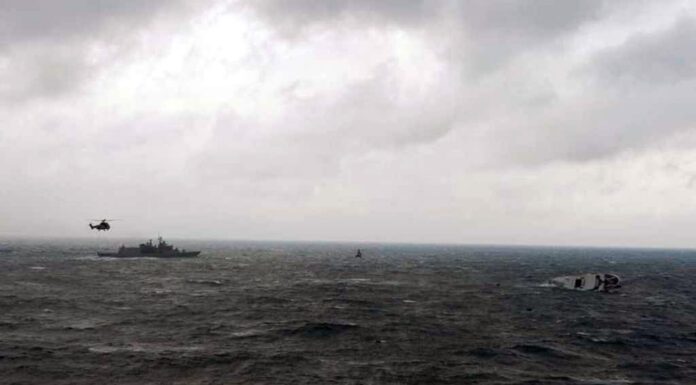 Καλόλιμνος: Αυξάνονται τα θύματα του πρωινού ναυαγίου – Τουλάχιστον 3 νεκροί – Έρευνες για τους αγνοούμενους.