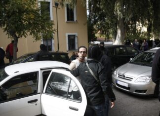 Κωνσταντίνος Γιαγτζόγλου: Προφυλακιστέος και για τα όπλα – Αρνείται τις κατηγορίες