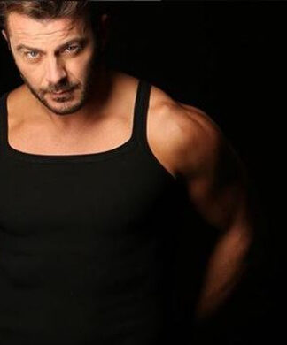 Ο Ντάνος ντύθηκε γαμπρός και «έριξε» το instagram