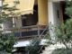 Νέα Σμύρνη: Συγκινημένοι οι γείτονες του πατέρα από την οικογενειακή τραγωδία