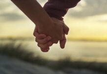 Αυτό είναι το νέο ζευγάρι της ελληνικής showbiz!