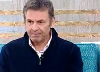 «Λύγισε» ο Απόστολος Γκλέτσος on air μιλώντας για τον πατέρα του που πέθανε πρόσφατα