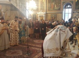 ΠΕΙΡΑΙΑΣ: Χειροτονία νέου κληρικού στον Άγιο Νικόλαο