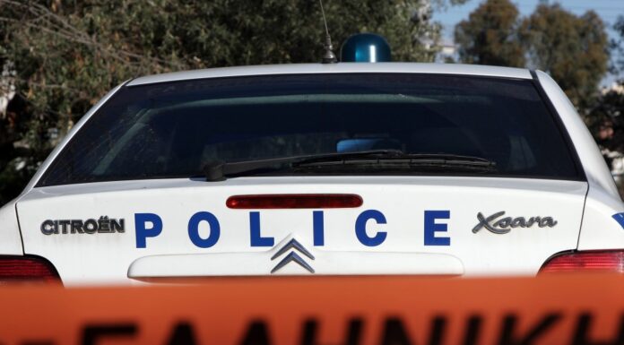 Φθιώτιδα: Άνοιξαν το κεφάλι σεκιουριτά με σιδερόβεργα – Πανικός σε σιδηροδρομικό σταθμό.