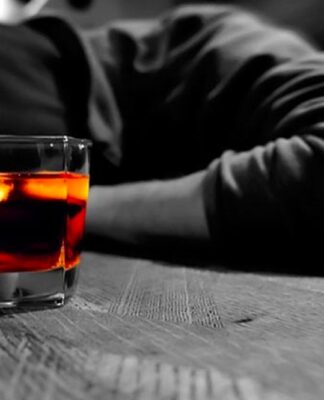 Σε κέντρο αποτοξίνωσης από το αλκοόλ ο διάσημος ηθοποιός