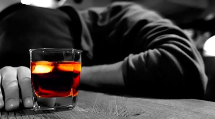 Σε κέντρο αποτοξίνωσης από το αλκοόλ ο διάσημος ηθοποιός