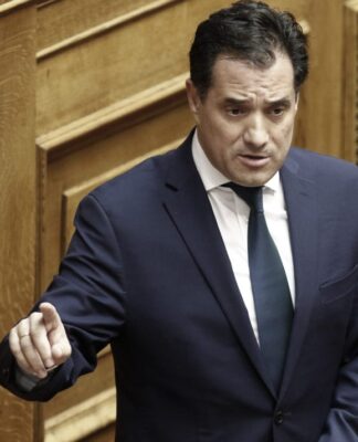 Σκοτωμός Άδωνι – Φάμελλου για τα πόθεν έσχες Μαρέβας Μητσοτάκη και Ευκλείδη Τσακαλώτου