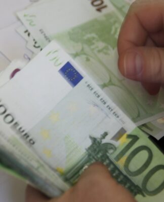 Κοινωνικό Εισόδημα Αλληλεγγύης: Πότε θα πληρωθούν οι δικαιούχοι