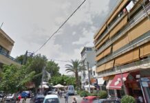 Κλοτσιές και μπουνιές σε οδηγό λεωφορείου στην Καλλιθέα – Τον πέταξαν έξω από το όχημα