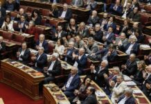 Κατάσταση έκτακτης ανάγκης στην κυβέρνηση – Βουλευτές απειλούν να καταψηφίσουν την τροπολογία Κοντονή για τους πλειστηριασμούς
