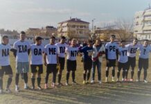 Λάρισα: Πρόταση γάμου στο γήπεδο – Όλη η ομάδα στο «κόλπο» του γαμπρού