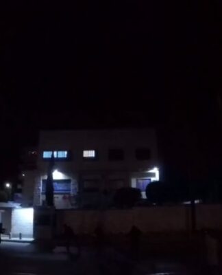 Ρουβίκωνας: Επίθεση με μπογιές στην πρεσβεία του Ισραήλ
