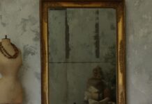 «Ο άντρας μου με κοίταξε την ώρα που κοιταζόμουν στον καθρέφτη και μου είπε…θα σου κάνω δώρο ένα λίφτινγκ»