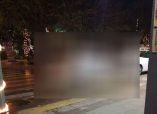 Χανιά: Πάρκαρε έτσι και τους "κούφανε" – Η απίστευτη ατάκα της οδηγού για το παράνομο παρκάρισμα