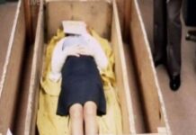 ΣΟΚ:Την κρατούσαν σε φέρετρο ζωντανή για 7 χρόνια – Την αφήναν ελεύθερη μόνο για να την βιάσουν